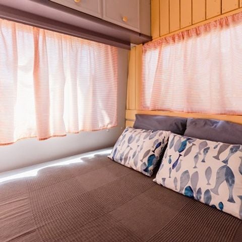 Caravan 4 personen - NARANJA, zonder sanitair