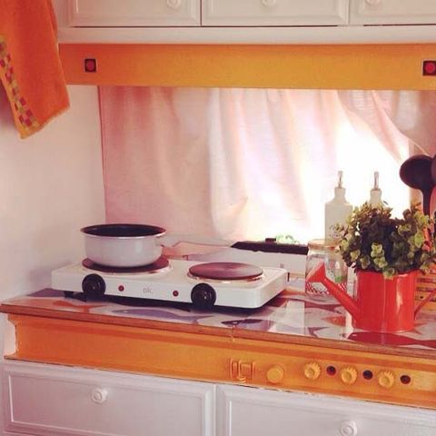 CARAVAN 4 persone - NARANJA, senza servizi igienici