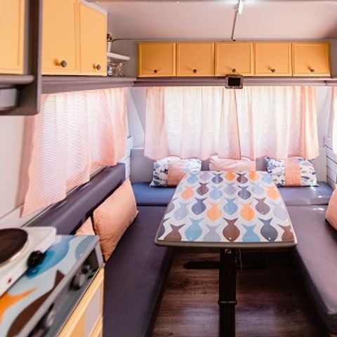 CARAVAN 4 persone - NARANJA, senza servizi igienici