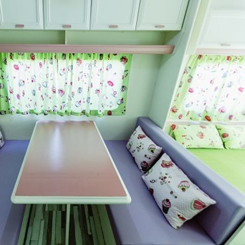 Wohnwagen 4 Personen - ROSE CUPCAKE, ohne Sanitäranlagen