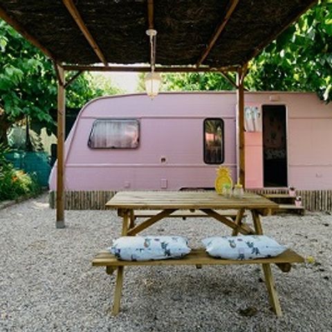CARAVAN 3 people - SMOKE, without sanitary facilities
