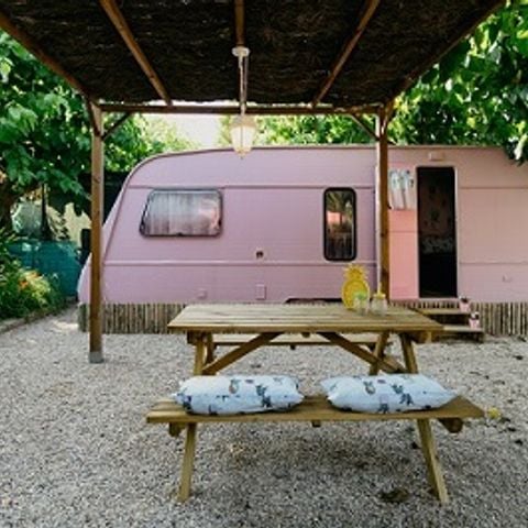 CARAVAN 3 people - SMOKE, without sanitary facilities