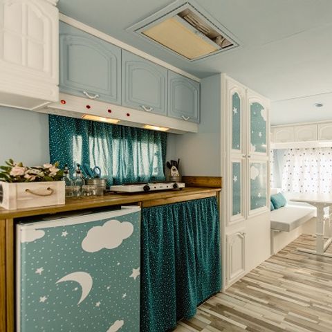 Caravan 4 personen - 32 SKY-BLAUW