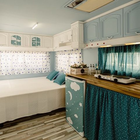 Caravan 4 personen - 32 SKY-BLAUW