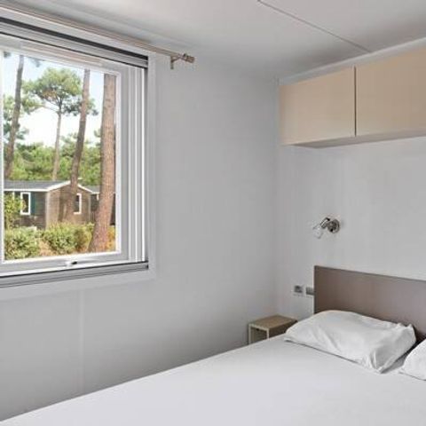 Mobile home 6 persons - Mobil-home | Ultimate | 3 Bedrooms | 6 Pers. | Raised terrace | 2 bathrooms | Air-con.