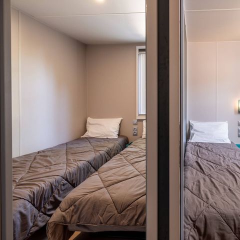 MOBILE HOME 6 people - Mobil-home | Ultimate | 3 Bedrooms | 6 Pers. | Raised terrace | Jacuzzi | 2 bathrooms | Air-con.