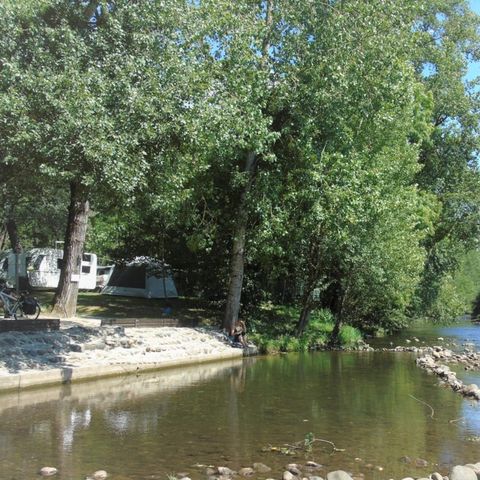 Camping Bellerive Camping Bellerive - Camping Gard - Image N°2