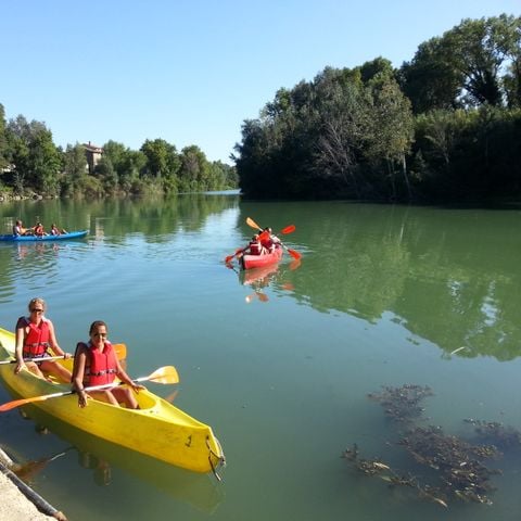 Camping Paradis Bellerive - Camping Gard - Image N°2