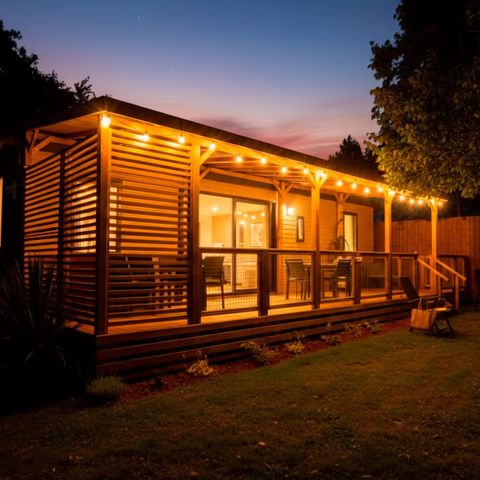 Stacaravan 6 personen - Ultimate | 3 slaapkamers | 6 pers | Terras Lounge | Buitenkeuken | 2 badkamers | Airconditioning | TV