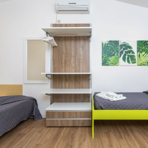 STUDIO 3 people - GREEN HOME Studio (living room with kitchenette, double bed and cot for a child)