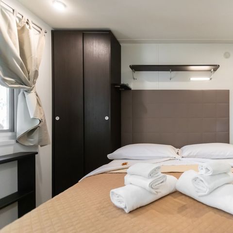 MOBILHOME 5 personas - ELEGANTE con dos dormitorios