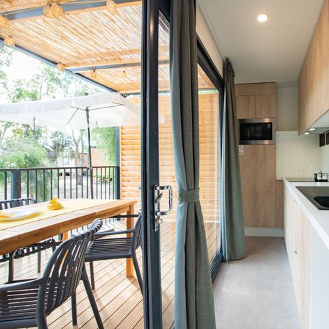 MOBILHOME 5 personnes - BEACHLUXE avec deux chambres et bain à remous