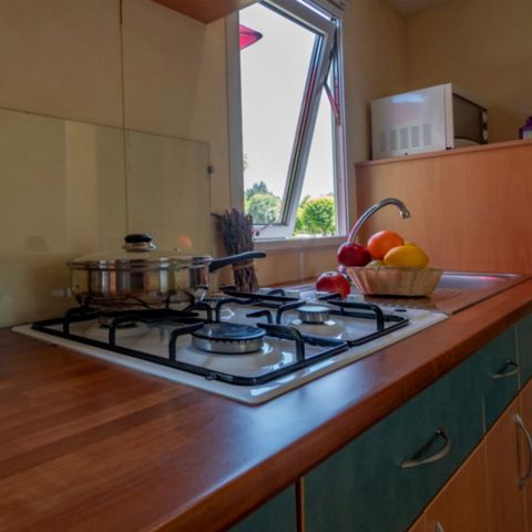 Mobilheim 4 personen - KLASSIKER ÜBERDACHTE TERRASSE 27M² So/So