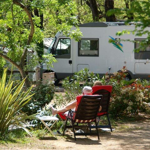 Pitch - Comfort pitch (with 6 Amp electricity incl.) - 7m max ropes/moon incl.
