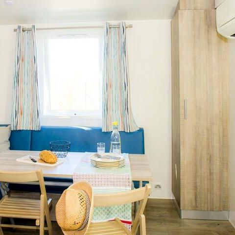 Mobilhome 6 personnes - Cosy 3 Pièces 4/6 Personnes Climatisé (5 adultes et 1 enfant de -14 ans)