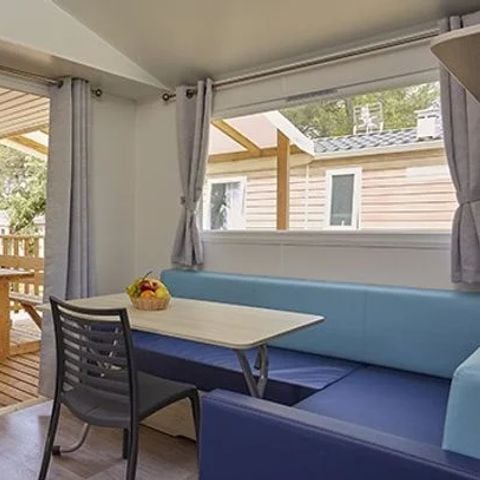 Stacaravan 4 personen - Mobile-home | Comfort XL | 2 slaapkamers | 4 pers | Verhoogd terras | Airconditioning | TV