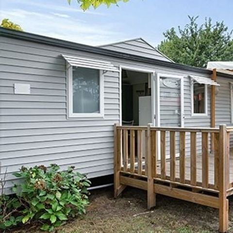Stacaravan 6 personen - Comfort XL | 3 slaapkamers | 6 pers | Verhoogd terras | Airconditioning
