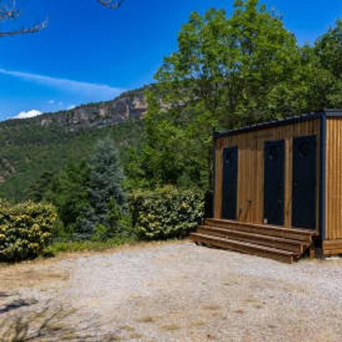 PIAZZOLA - RCN Val de Cantobre | Piazzola con servizi igienici privati comfort