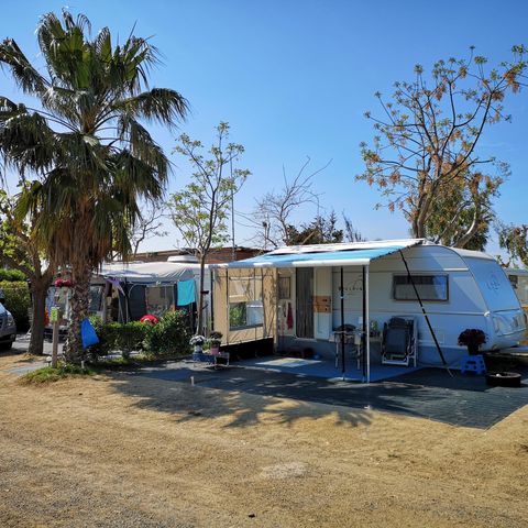 Kampeerplaats - CONFORT (60 m² of 89 m²)