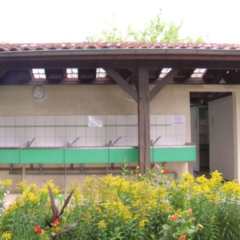 Pitch - Camper package (2 people, 1 pitch, 1 vehicle)