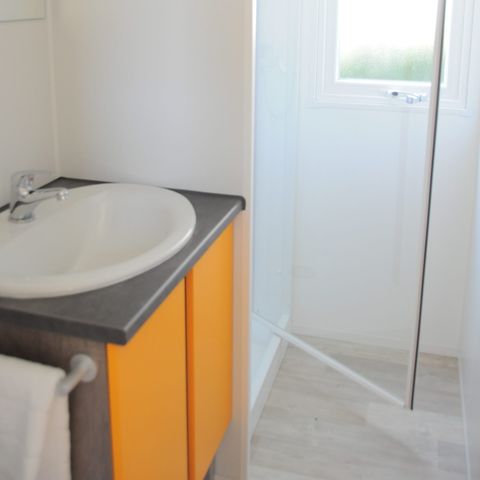 Mobile home 6 persons - DECLICK with a semi-covered terrace
