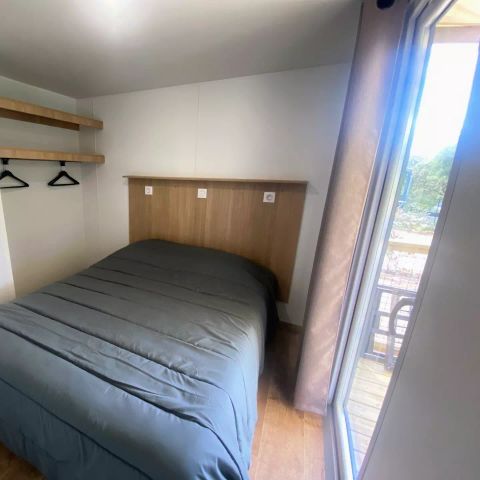 Stacaravan 4 personen - Zee- of Bergzicht 3 Kamers 4 Personen Airconditioning + TV + Jacuzzi