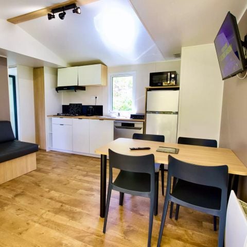 MOBILHOME 4 personnes - Vue Mer ou Montagne 3 Pièces 4 Personnes Climatisé + TV + Jacuzzi