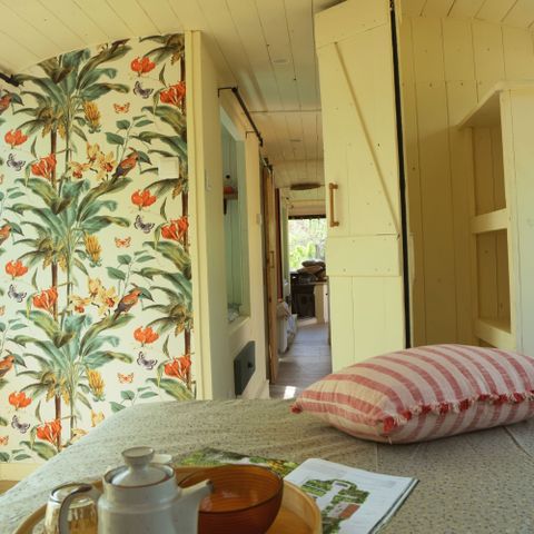 UNIEKE ACCOMMODATIE 4 personen - Lijn 3C - aangepaste schoolbus