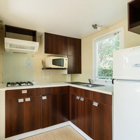 BUNGALOW 4 personnes - Mobil home Cottage intégré 27.5m² (2 chambres) (+ de 13 ans) + terrasse intégrée+ TV 4 pers