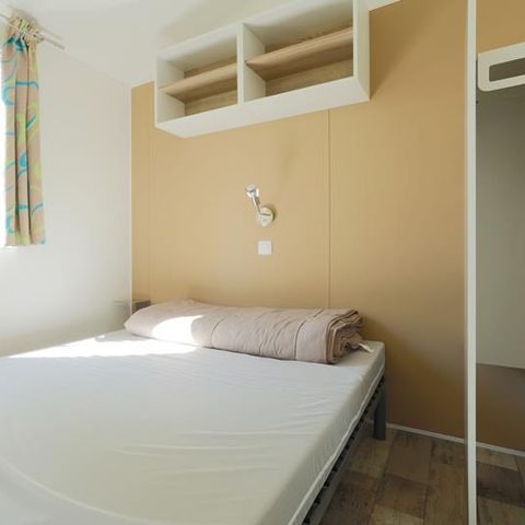 Mobilheim 8 Personen - Mobilheim Sand 40m² (4 Zimmer) + TV + Überdachte Terrasse (-8 Jahre) 8 Pers.