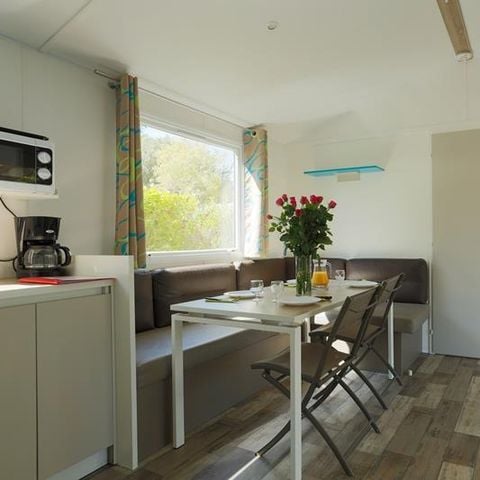 Mobilheim 8 Personen - Mobilheim Sand 40m² (4 Zimmer) + TV + Überdachte Terrasse (+ 8 Jahre) 8 Pers.