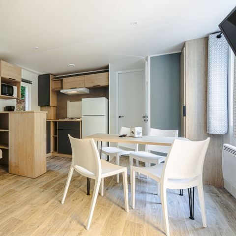 MOBILHOME 5 personnes - Mobil-home Evasion Plus 28.5m² (2 chambres) (- de 3 ans) + TV + Terrasse + Clim + Lave-vaisselle 4/5 pers
