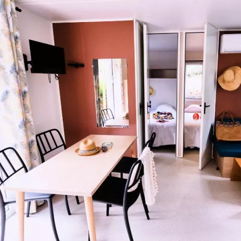 Mobilhome 6 personnes - Premium - 4 Pièces - Climatisé - TV