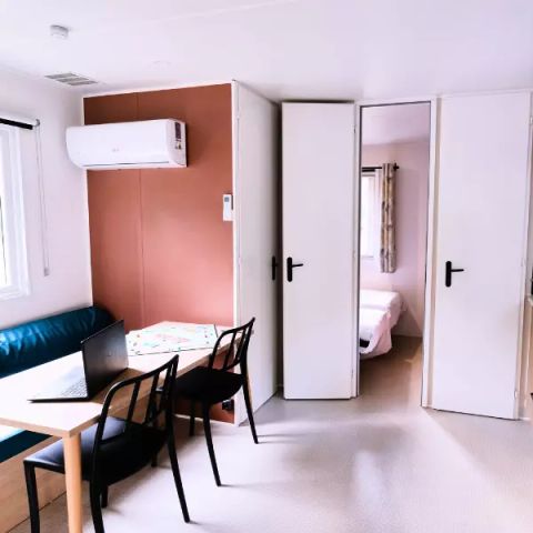 Stacaravan 5 personen -  Premium 3 kamers 4 personen + 1 kind -6 jaar Airconditioning