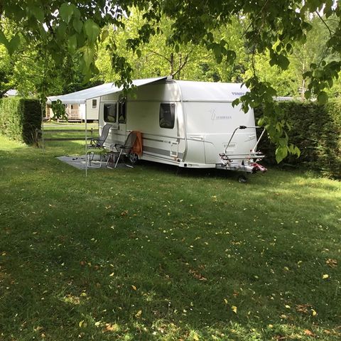 Kampeerplaats - Standplaats: auto + tent/caravan of camper