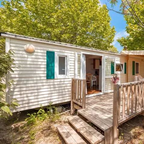 Stacaravan 6 personen - Klassiek | 2 Slaapkamers | 4/6 Pers. | Verhoogd terras | Airconditioning.