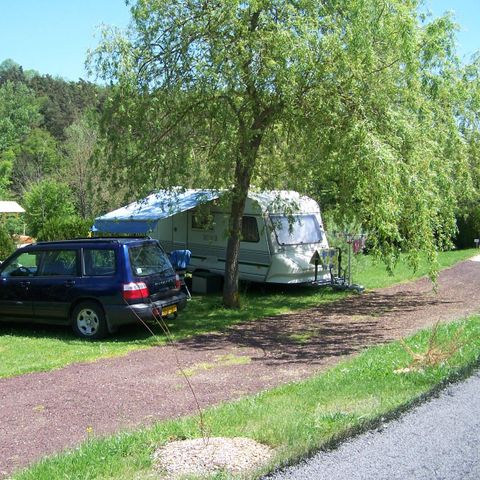 Kampeerplaats - Comfort standplaats 80 tot 100m2- met elektriciteit