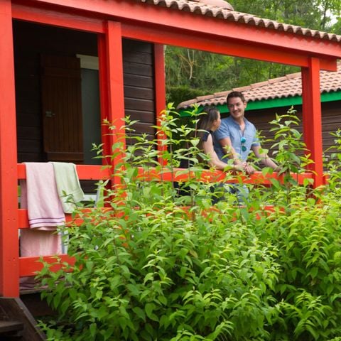 Chalet 4 personen - Chalet Marina N°10 Confort 30m² - 2 kamers + 15m² overdekt terras