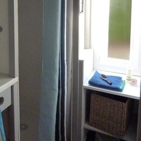 CHALET 4 people - Chalet Jade Confort 30m² (2 bedrooms) + Covered terrace 15m² + River side