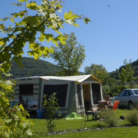 Stellplatz - Pauschale Komfort : 2 Pers. + Auto + Strom / 120 m².