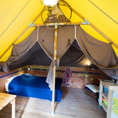 TIENDA DE LONA Y MADERA 2 personas - Albergue canadiense PMR, tienda confort con desayuno; accesible en silla de ruedas