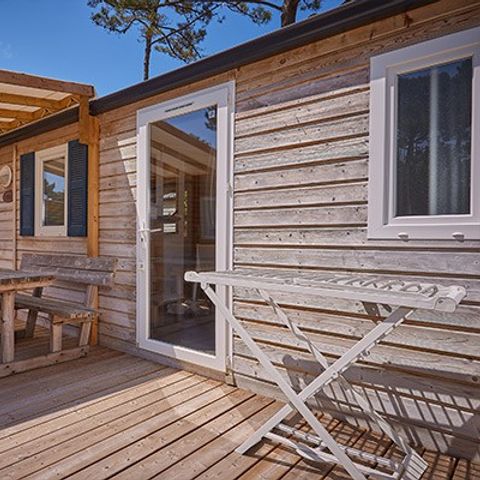 Stacaravan 4 personen - Comfort XL | 2 Slaapkamers | 4 Pers. | Verhoogd terras
