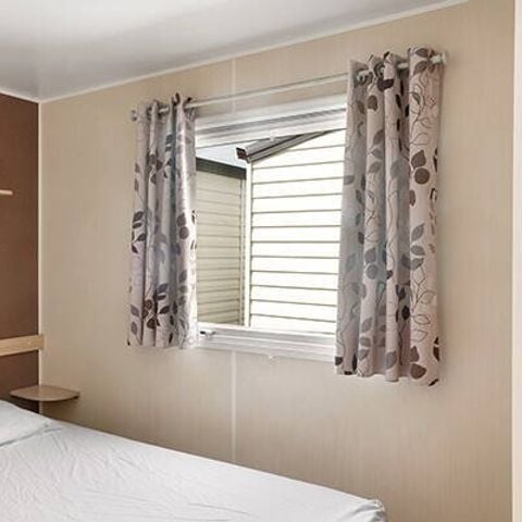 Stacaravan 4 personen - Comfort | 2 Slaapkamers | 4 Pers | Verhoogd terras | 1 Badkamer | Airconditioning | TV