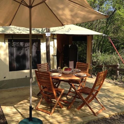 Bungalow 4 personnes - MAYOTTE sans sanitaires 16 m²