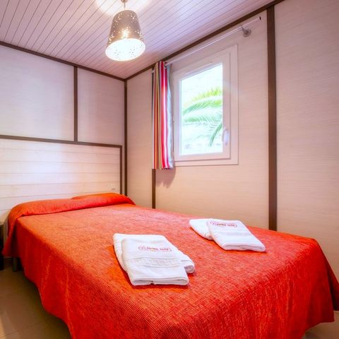 Bungalow 6 persons - S-750