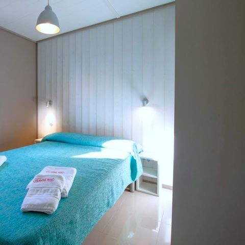 Bungalow 6 persons - S-430