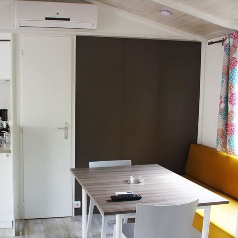 Mobilheim 6 personen - S2200 - KLIMAANLAGE - BETTWÄSCHE - ENDREINIGUNG