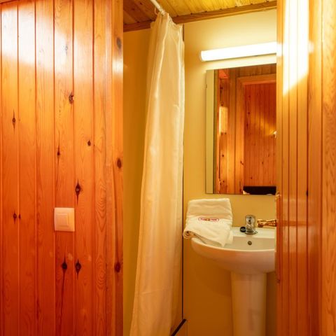 Chalet 4 personen - S150 - KLIMAANLAGE - TV - BETTWÄSCHE - ENDREINIGUNG