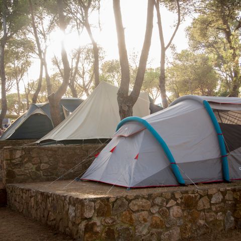 STAANPLAATS - Standaard tent of caravan of camper