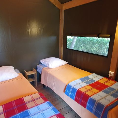 BUNGALOW 4 personas - CABAÑA DE SAFARI - SIN INSTALACIONES SANITARIAS